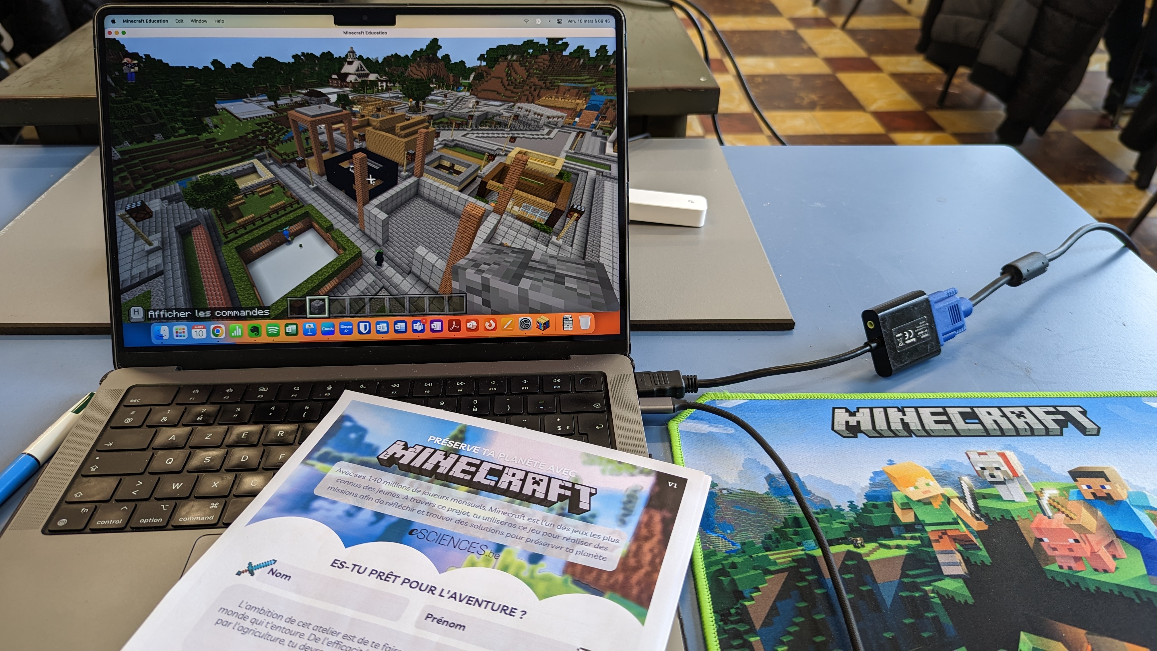 Stimuler les apprentissages et renforcer la collaboration en intégrant Minecraft Éducation en classe